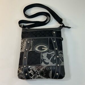 Black lightweight crossbody bag